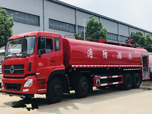 应急保障车停靠待命视频送和台风“苏拉”广东电信263收抢修队+365台当急车时辰待命